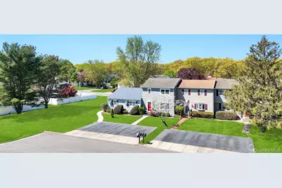 12 Charlottesville Court, Coram, NY 11727 - Photo 28