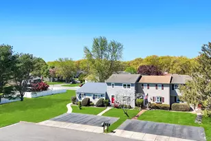 12 Charlottesville Ct, Coram, NY 11727 - Photo 28