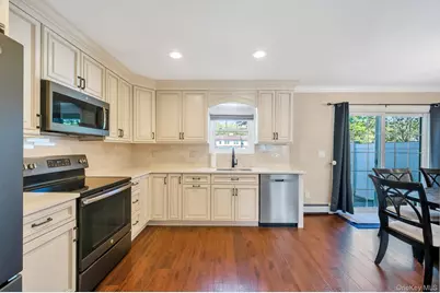 12 Charlottesville Court, Coram, NY 11727 - Photo 14