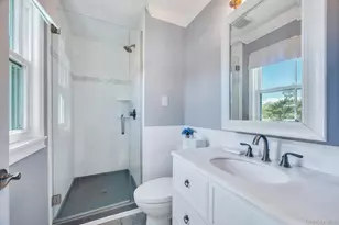 12 Charlottesville Ct, Coram, NY 11727 - Photo 22