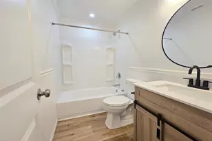 119 Sagamore Hills Dr, Port Jefferson, NY 11776 - Photo 6