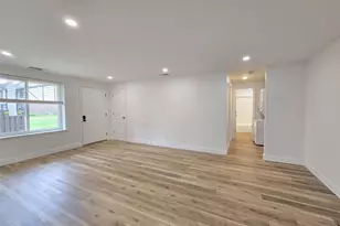 119 Sagamore Hills Dr, Port Jefferson, NY 11776 - Photo 10