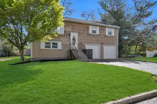 77 Magnolia Dr, Kings Park, NY 11754 - Photo 2