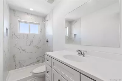 1014 Annadale Road, New York, NY 10312 - Photo 32
