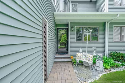 80 Jeremy Circle, Nesconset, NY 11767 - Photo 2