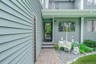 80 Jeremy Cir, Nesconset, NY 11767 - Photo 2