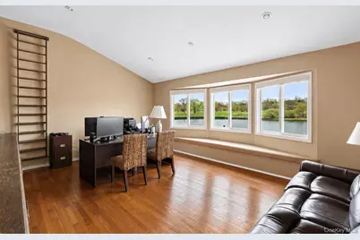 2848 Clubhouse Road, Merrick, NY 11566 - Photo 14