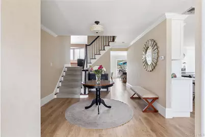 2848 Clubhouse Road, Merrick, NY 11566 - Photo 6