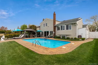 2848 Clubhouse Road, Merrick, NY 11566 - Photo 22