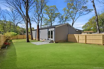 9 W 8th Street, Ronkonkoma, NY 11779 - Photo 24