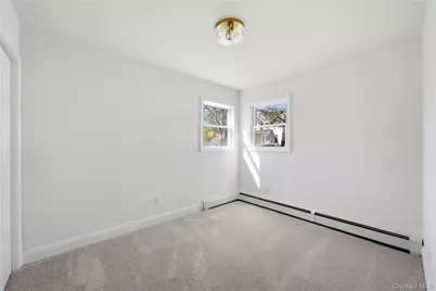 9 W 8th Street, Ronkonkoma, NY 11779 - Photo 20