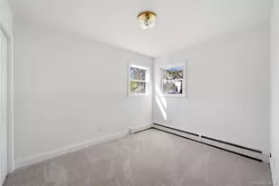 9 W 8th St, Ronkonkoma, NY 11779 - Photo 20