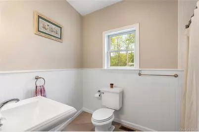 56 Lagoon Court W, South Jamesport, NY 11901 - Photo 8