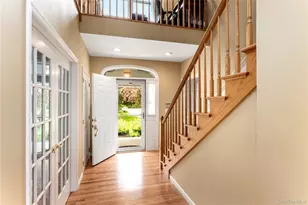 56 Lagoon Ct W, South Jamesport, NY 11901 - Photo 2