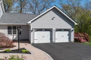 11 E Salem Rd, Fishkill, NY 12524 - Photo 12