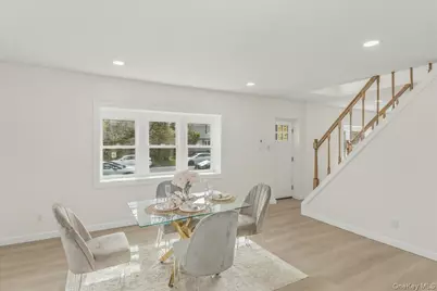 27 Landscape Drive, Wheatley Heights, NY 11798 - Photo 10