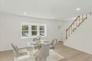27 Landscape Dr, Wheatley Heights, NY 11798 - Photo 10