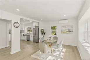 27 Landscape Dr, Wheatley Heights, NY 11798 - Photo 8