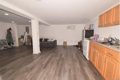 468 Keller Avenue, Elmont, NY 11003 - Photo 14