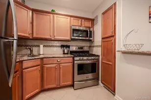 210 E Broadway, Long Beach, NY 11561 - Photo 8