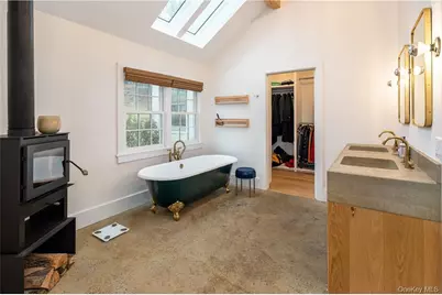 97 Westchester Avenue, Pound Ridge, NY 10576 - Photo 16