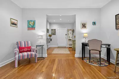 26 Hamilton Place #A2, Garden City, NY 11530 - Photo 8