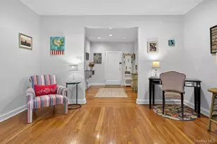 26 Hamilton Pl, Garden City, NY 11530 - Photo 8