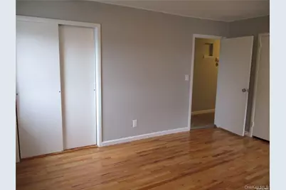 107 Mitchell Avenue #2nd Fl, Long Beach, NY 11561 - Photo 12