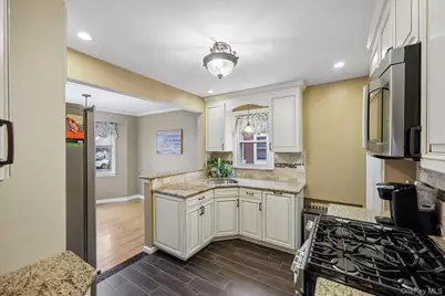 174 Semton Boulevard, Franklin Square, NY 11010 - Photo 10
