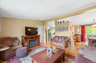 978 W Dover Rd, Pawling, NY 12564 - Photo 4