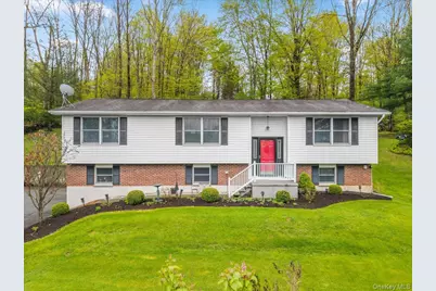 978 W Dover Road, Pawling, NY 12564 - Photo 1