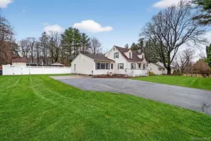 69 S Airmont Rd, Airmont, NY 10901 - Photo 2