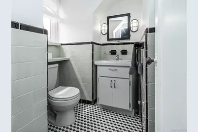81 Huntington Road, Garden City, NY 11530 - Photo 24