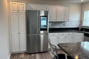 1661 Old Country Rd, Riverhead, NY 11901 - Photo 18
