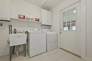 88 Coles St, Glen Cove, NY 11542 - Photo 30