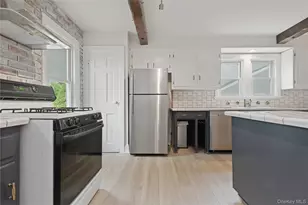 88 Coles St, Glen Cove, NY 11542 - Photo 16