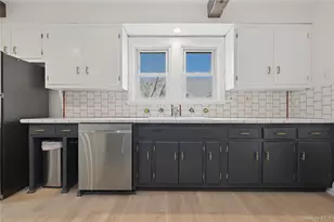 88 Coles St, Glen Cove, NY 11542 - Photo 14