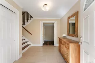 20 Cornell Dr, Hartsdale, NY 10530 - Photo 2