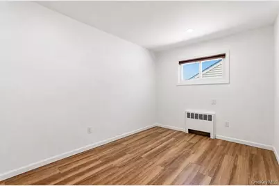 27 Jane Drive, North Babylon, NY 11703 - Photo 16