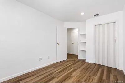 27 Jane Drive, North Babylon, NY 11703 - Photo 10