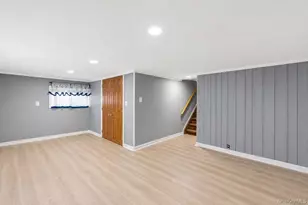 27 Jane Dr, North Babylon, NY 11703 - Photo 8