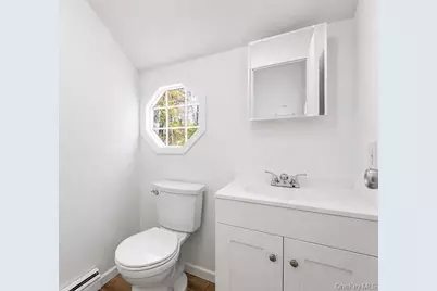 27 Jane Drive, North Babylon, NY 11703 - Photo 6