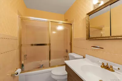 2606 Beach Drive, Merrick, NY 11566 - Photo 18