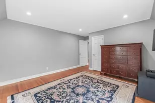 9 Old Colony Ln, Great Neck, NY 11023 - Photo 24