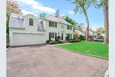9 Old Colony Lane, Great Neck, NY 11023 - Photo 2