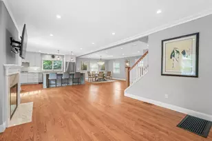 9 Old Colony Ln, Great Neck, NY 11023 - Photo 14
