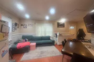 345 Boulder St, Ronkonkoma, NY 11779 - Photo 4