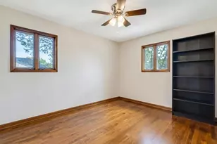 100 E Melrose St, Valley Stream, NY 11580 - Photo 32