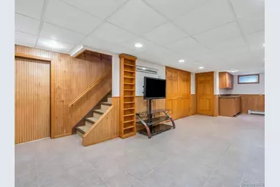 100 E Melrose Street, Valley Stream, NY 11580 - Photo 38