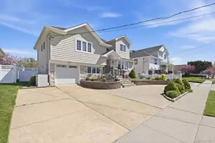 827 Channel Rd, Long Beach, NY 11561 - Photo 2